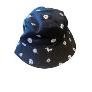 new adult Alice + Olivia one size reversible daisy bucket hat A1 2826